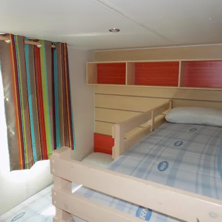 Campsite Mobil 4 A 6 Personnes - Novela Homair