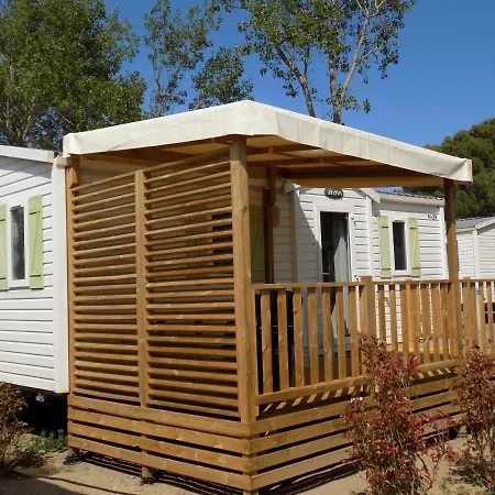 Campsite Mobil 4 A 6 Personnes - Novela Homair